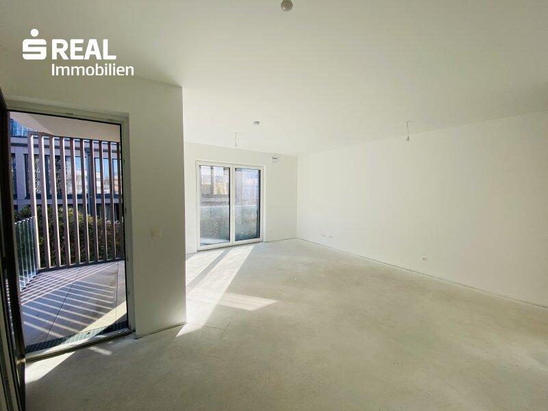 Loggia und Wohnzimmer