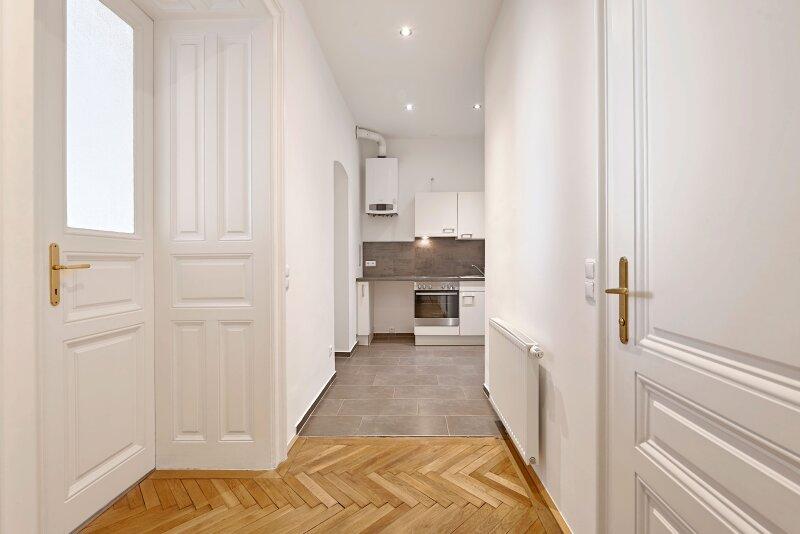 Blick Vorraum in Küche