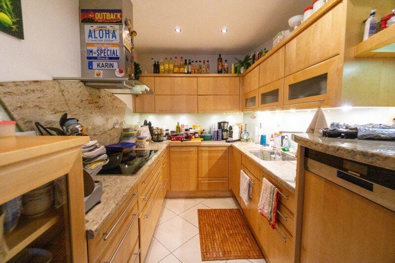 Tischlerküche mit Siemens-Geräten