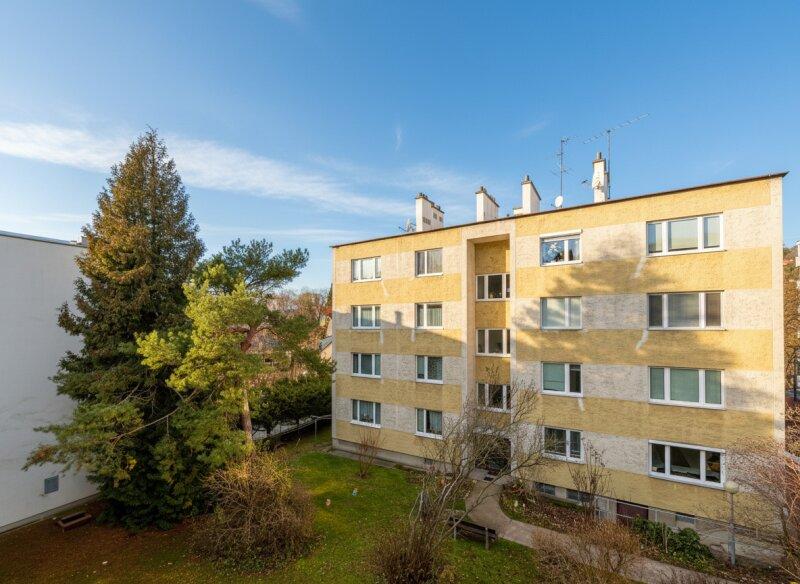 Schlafzimmer in den Innenhof