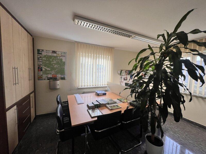 Büro im EG