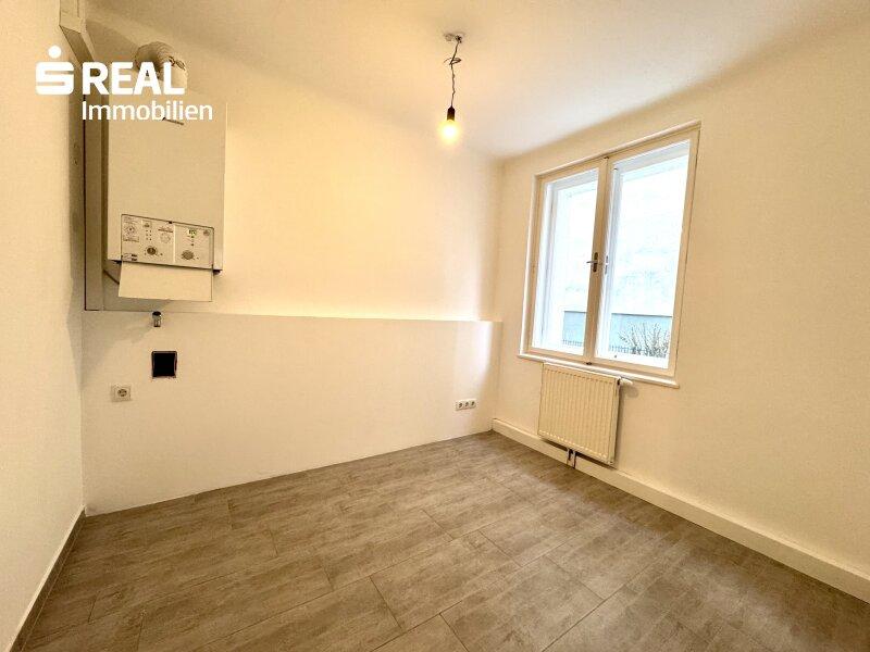 Arbeitszimmer (ehemalige Küche)