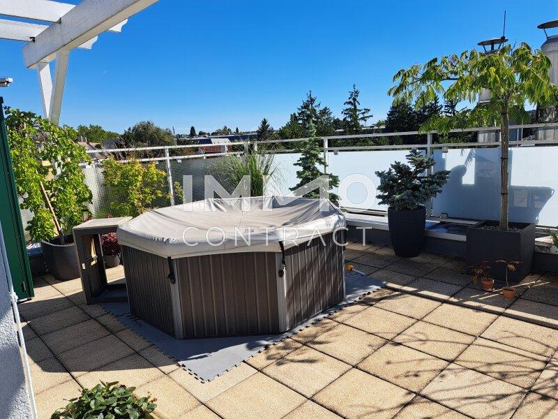 Whirlpool auf Terrasse