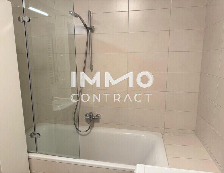 Weisses Kreuz Bad mit Wanne