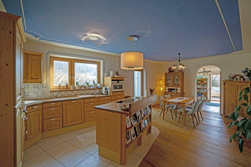 Braal Vollholzküche inkl. Marken Einbaugeräte und Ausgang au