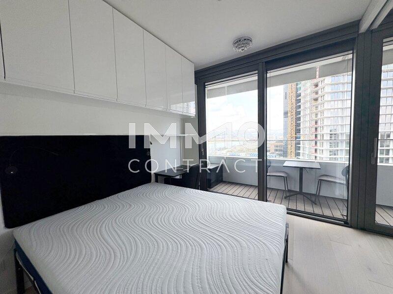 Schlafzimmer Richtung Balkon