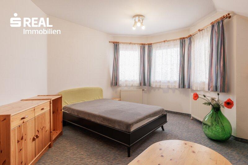 Schlafzimmer 1 DG