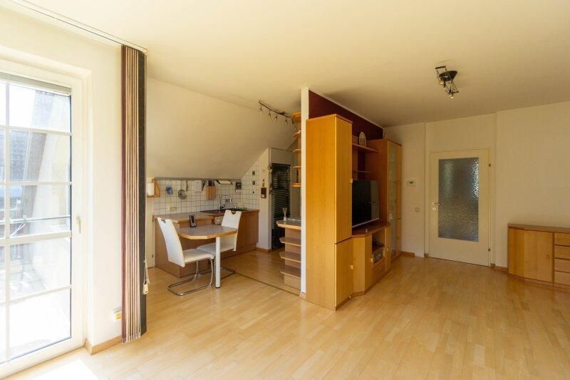 Wohnbereich mit Balkonausgang