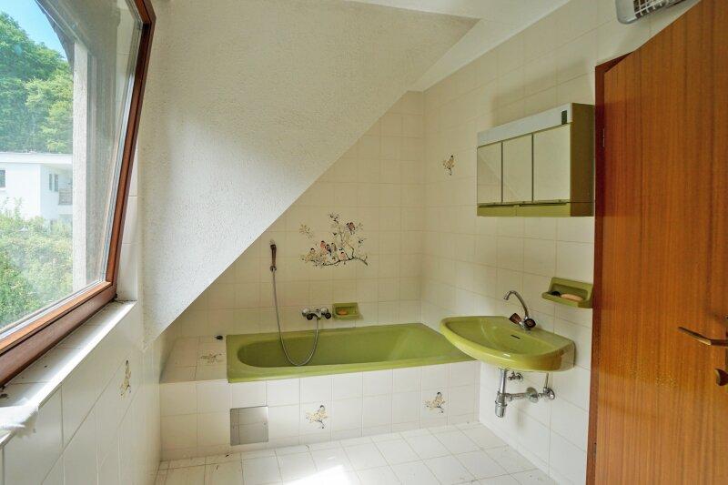 DG_Bad mit Wanne und WC