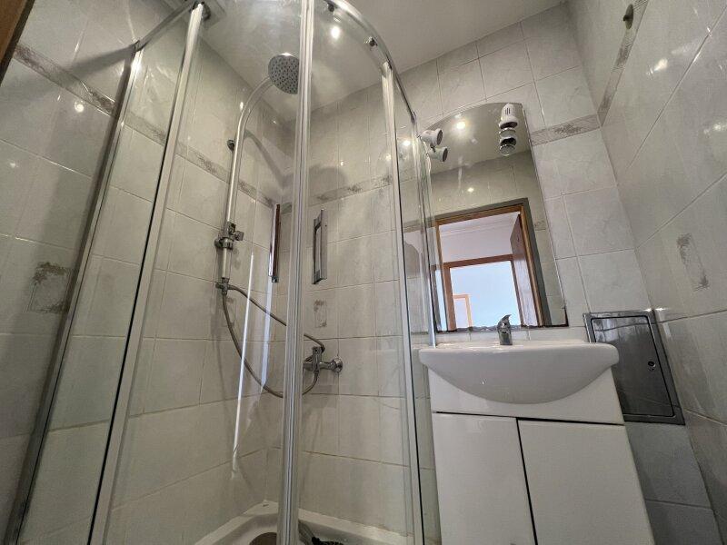 Bad mit Dusche