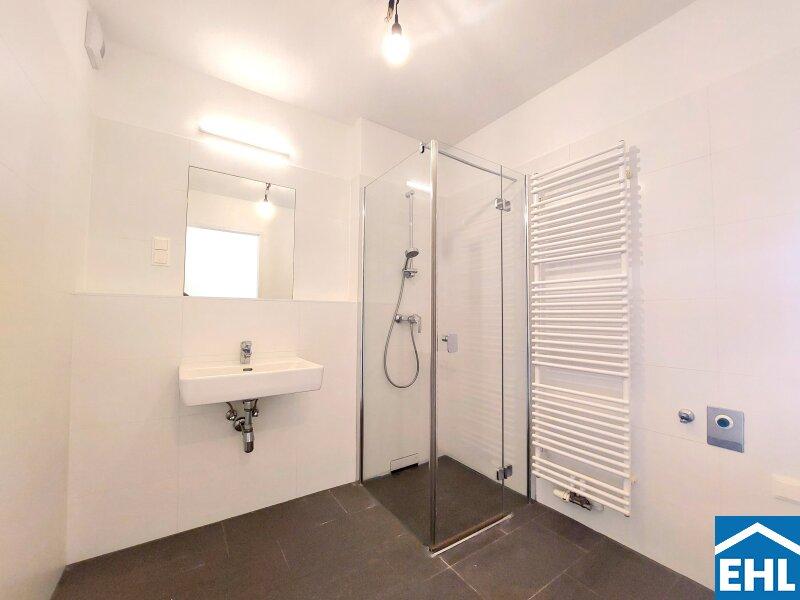 Muster-Badezimmer