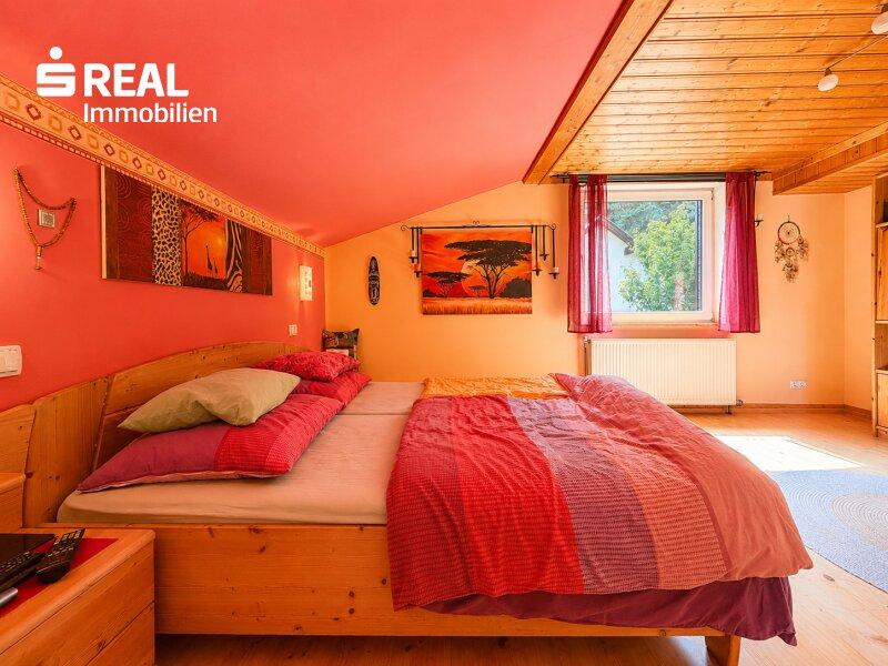 Schlafzimmer DG