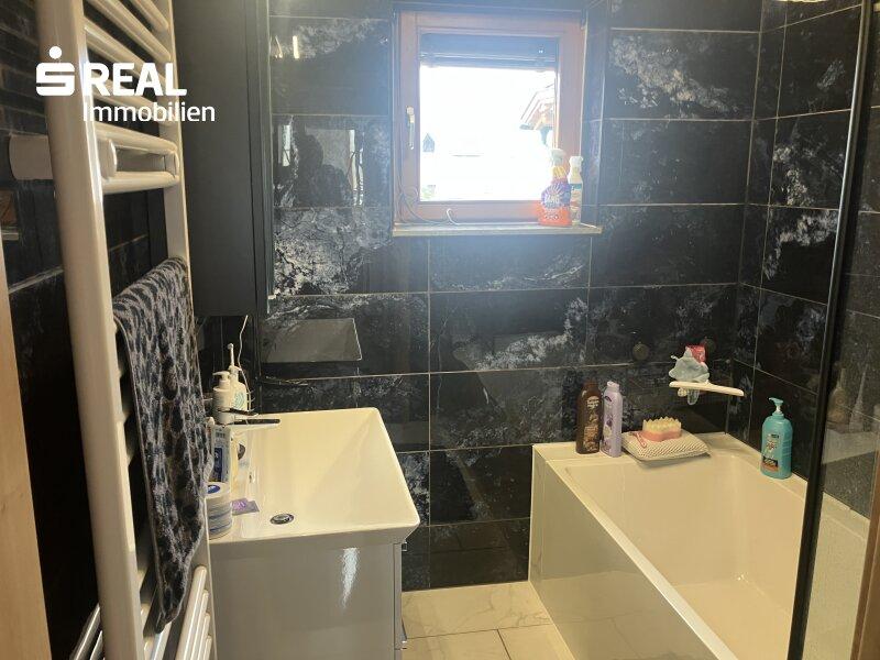 Badezimmer EG