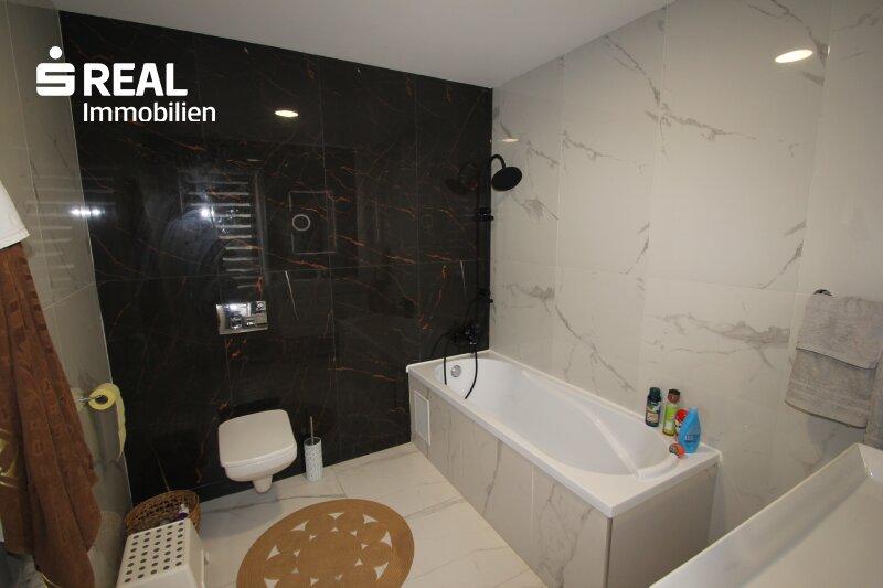 Badezimmer EG