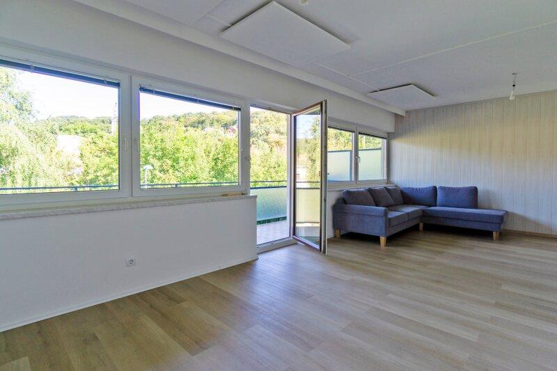 Wohnzimmer_Ausgang Loggia