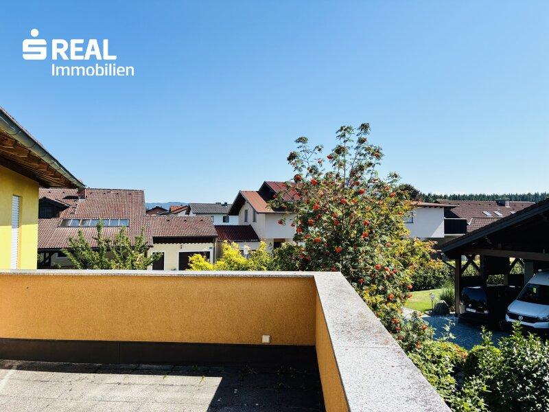 wunderbarer Ausblick von der Terrasse im Obergeschoss