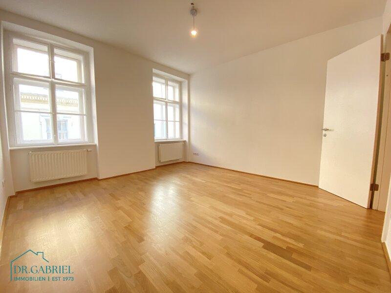 Schlafzimmer II