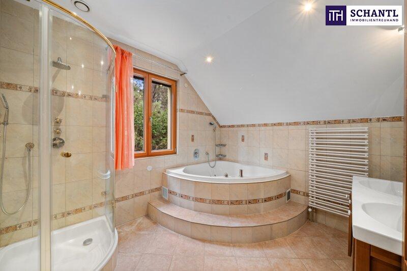 Badezimmer (Dachgeschoss)