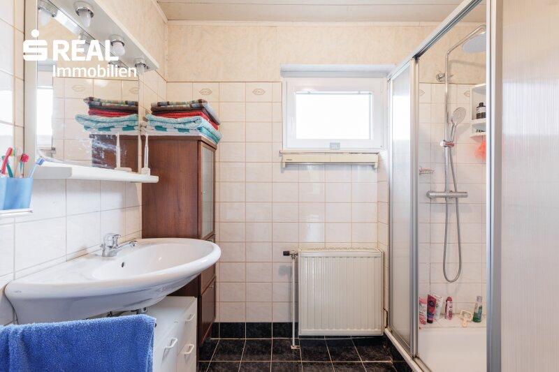 Badezimmer DG