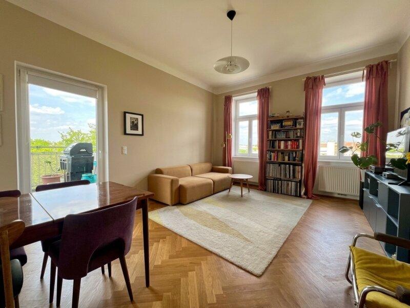 Wohnzimmer / Balkon