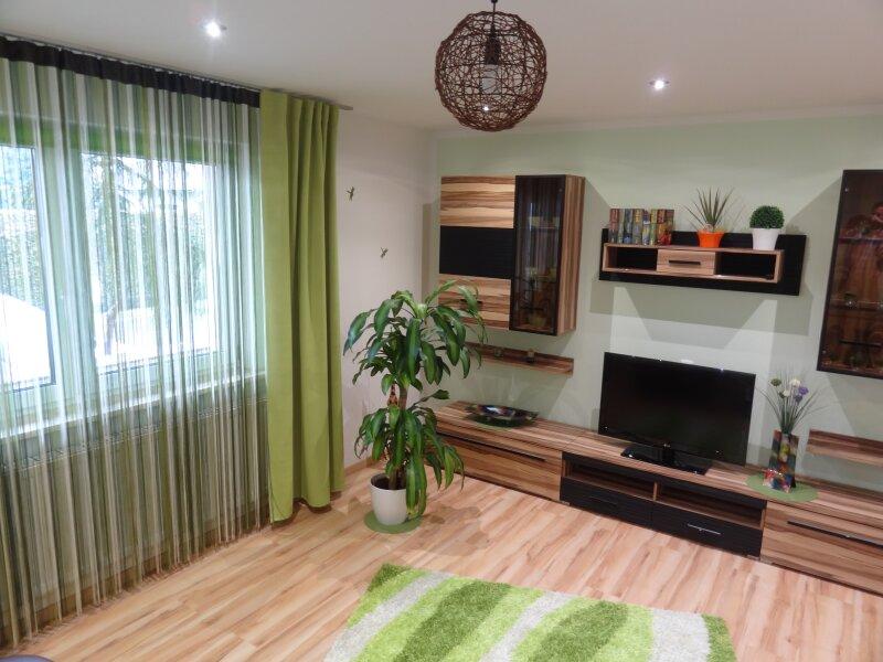 Wohnzimmer im EG
