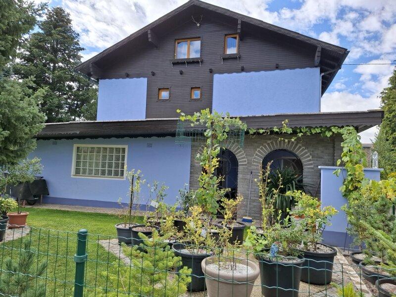 Haus vom Garten aus