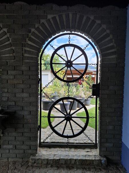 wunderschöne Ornamente Garage
