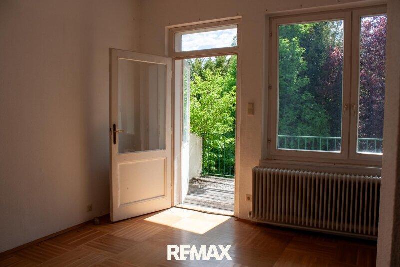 OG Zimmer 4 mit Ausgang zur Terrasse