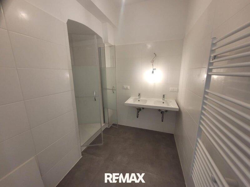 05 Exposé Badezimmer