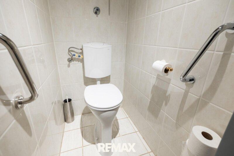 16 Toilette