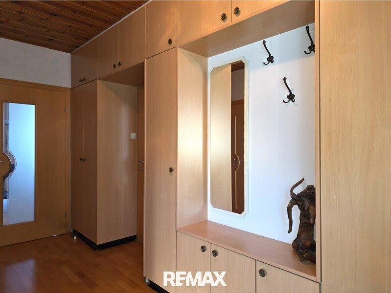 04 EFH 2000 EG Garderobe