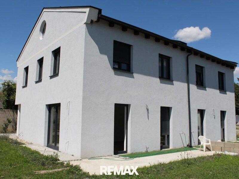 04 Exposé Haus Außenansicht