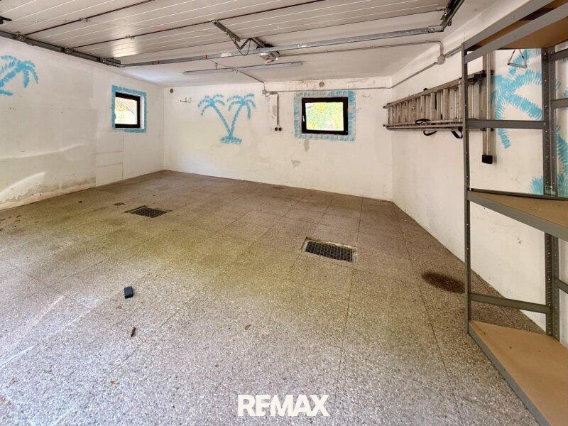 10 Garage