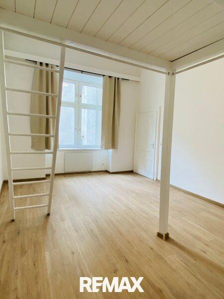 1 SCHLAFZIMMER