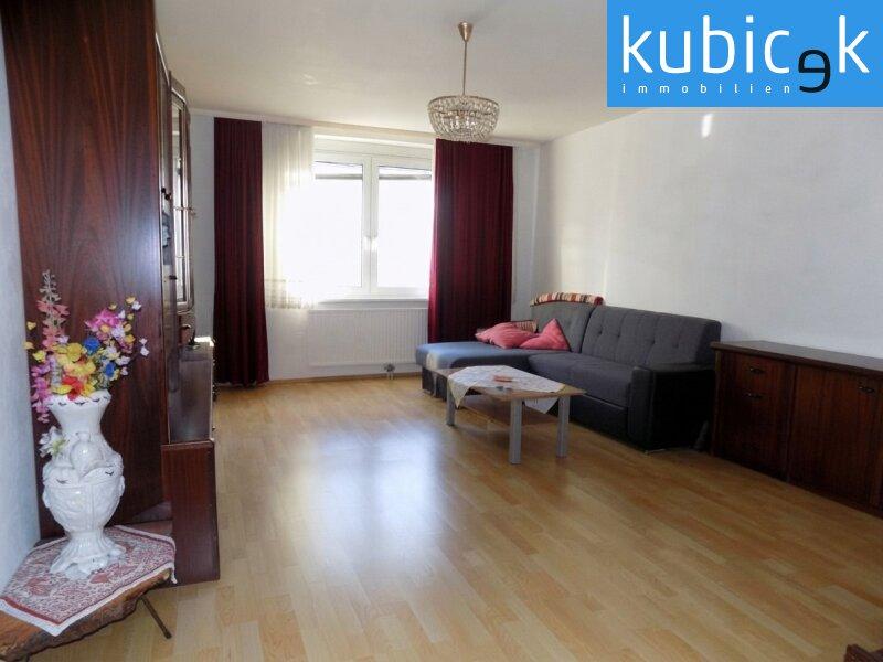 Wohnzimmer straßenseitig