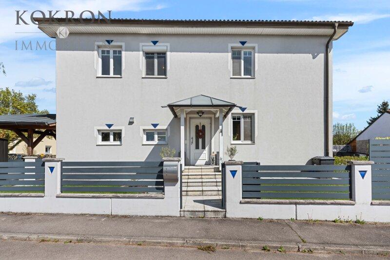 Haus Vorderansicht mit Haupteingang