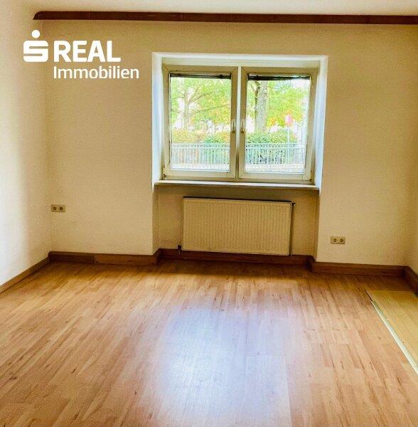 Wohnzimmer unmöbliert