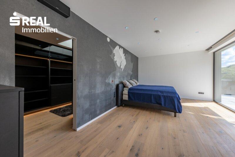 OG - Master-Bedroom 2