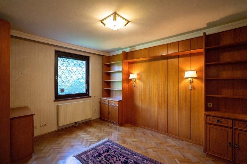 Zimmer 2 mit Schrankraum
