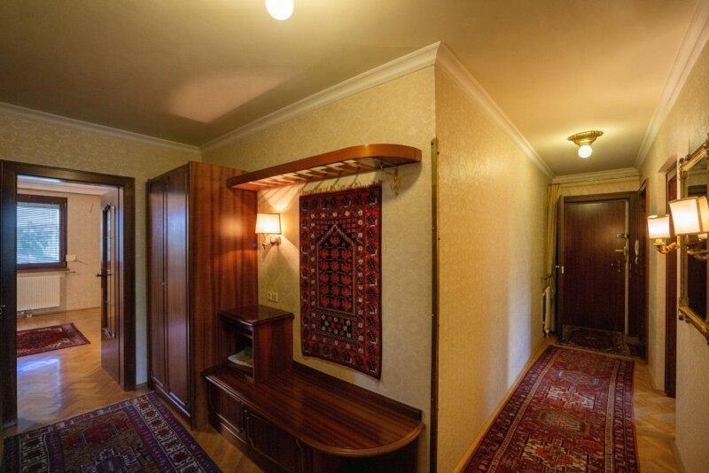 Vorraum mit Garderobe