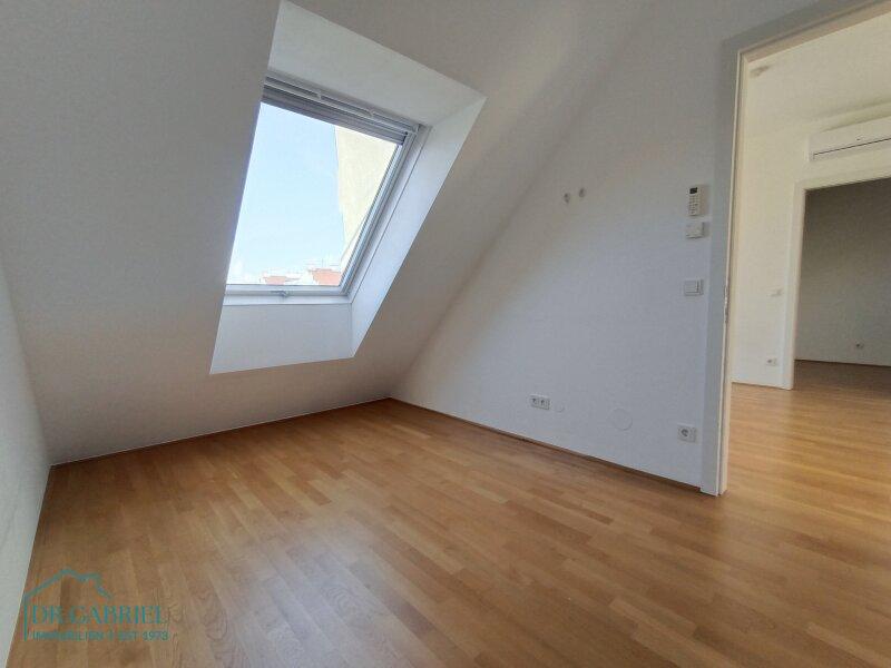 Schlafzimmer II