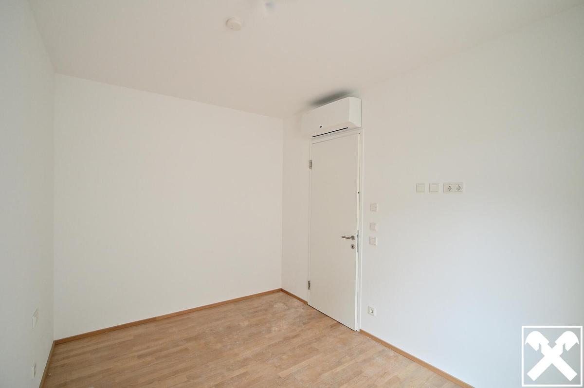 Schlafzimmer Gegenansicht