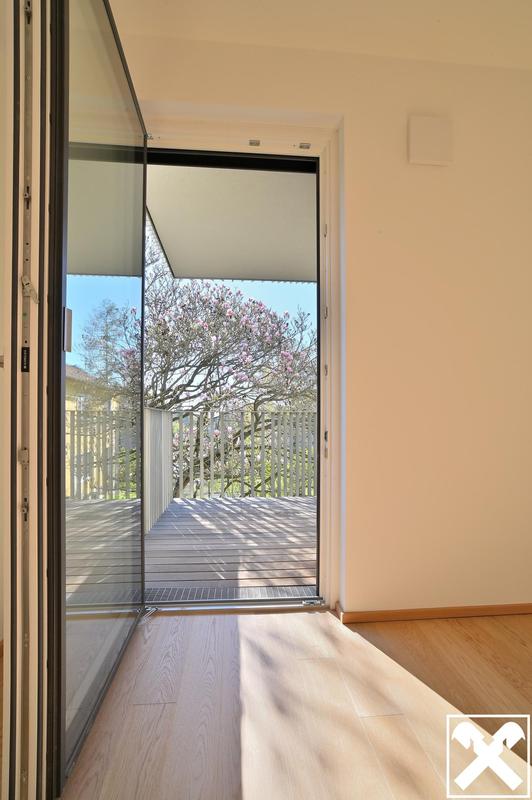 Ausblick 2 Wohnzimmer kleine Tür