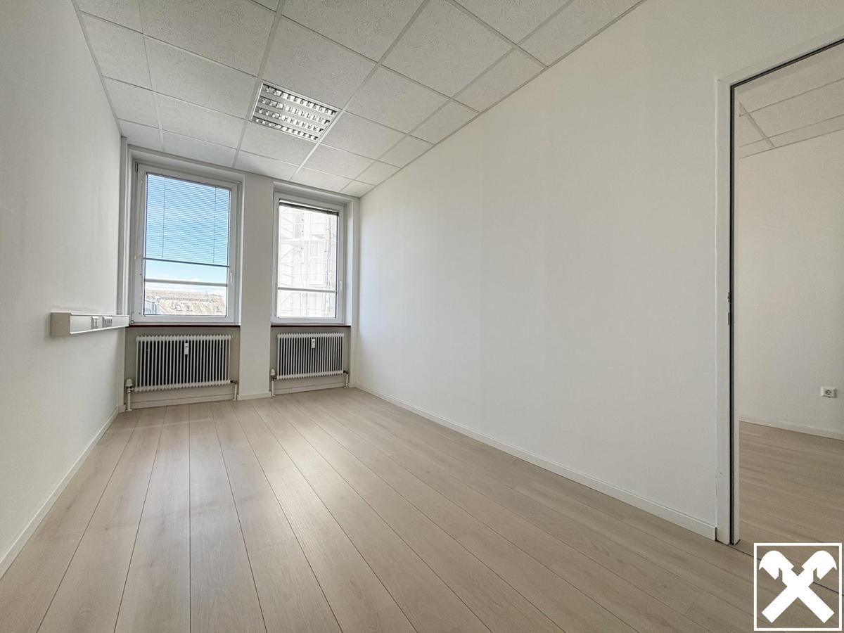 Büro 1
