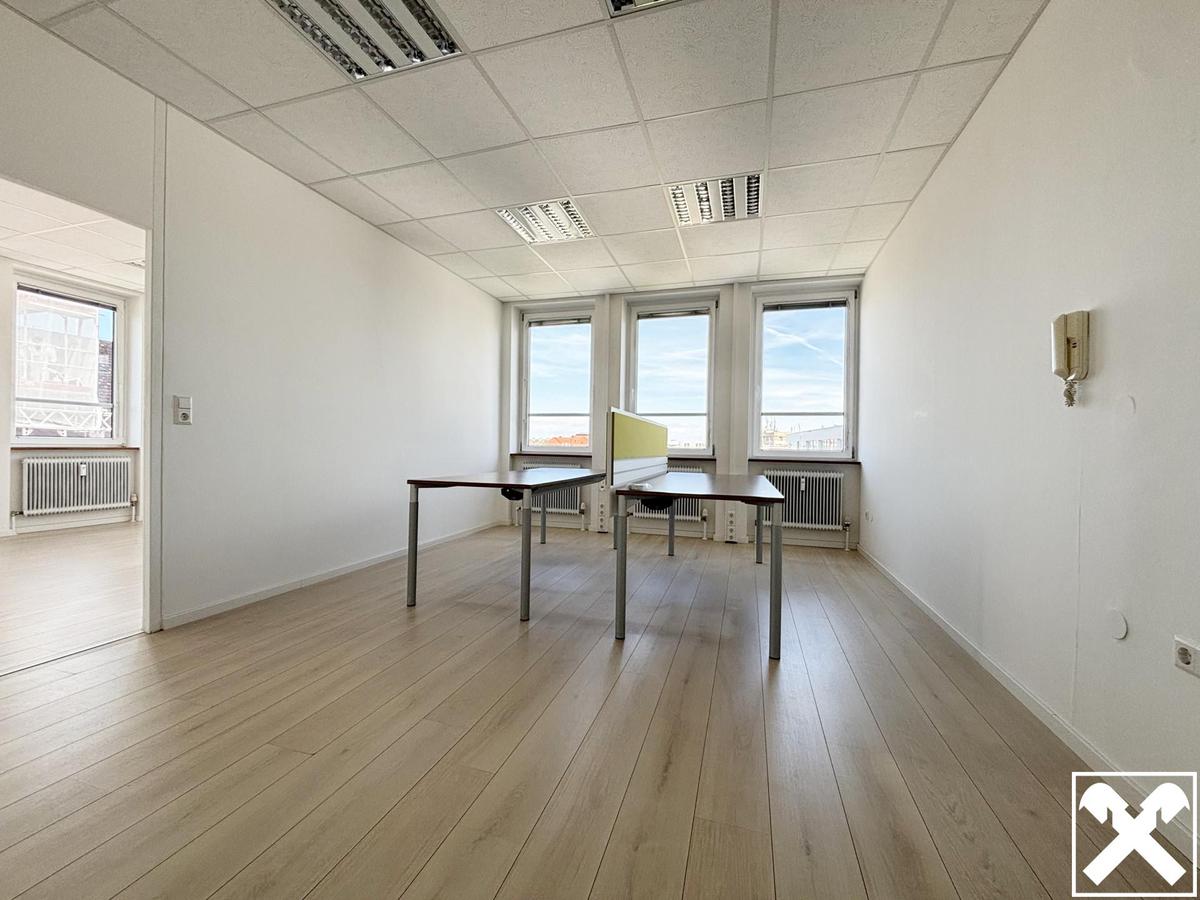 Büro 4
