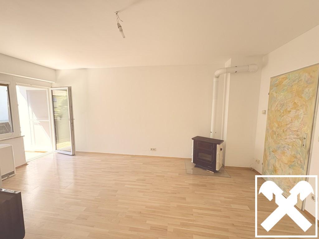 Wohn- Schlafzimmer mit Holzofen