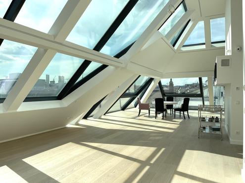 DG-Luxus-PENTHOUSE mit 45m² Freifläche, Pool am Dach und Stellplatz!!!