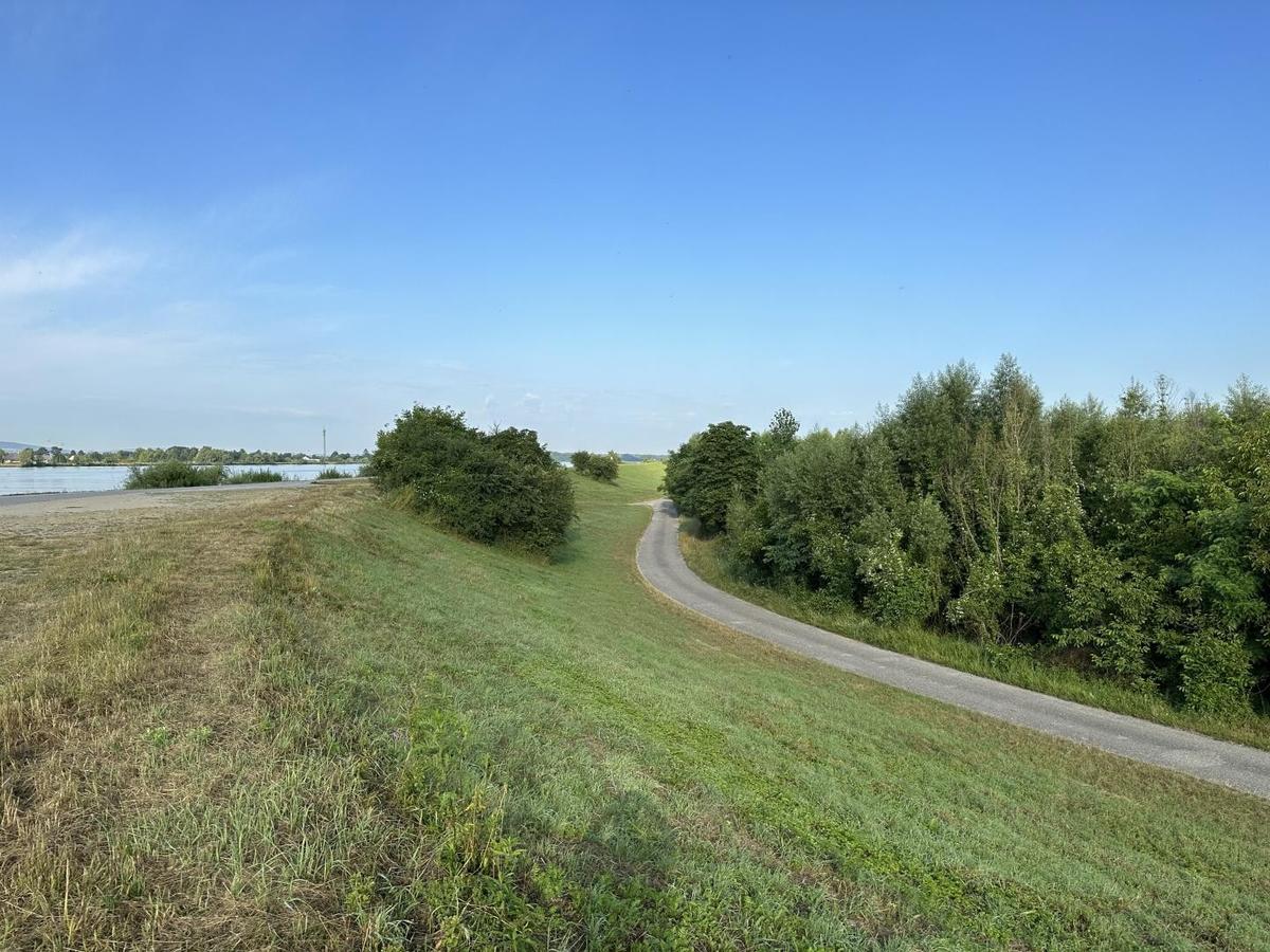 23 Donau und Zufahrtsweg