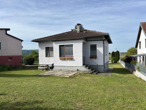 "Großes Grundstück mit Altbestand in Unterrohrbach/Leobendorf "
