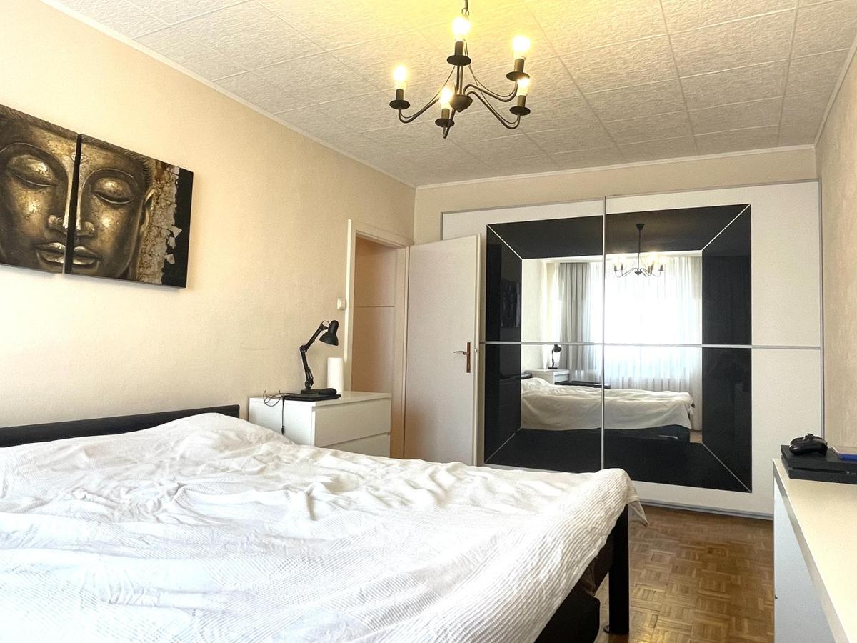 8 SCHLAFZIMMER
